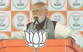 पश्चिम बंगाल की रैली में पीएम मोदी ने कहा, "4 मई टीएमसी के गठबंधन और जंगल राज के अंत की तारीख है।"