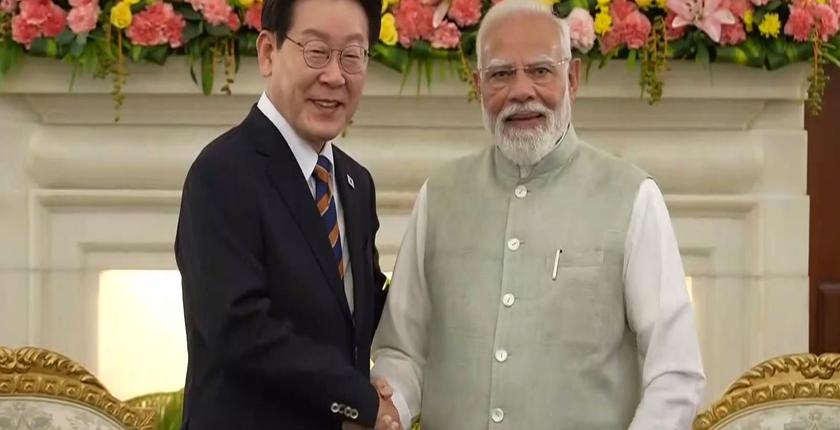 रिपोर्ट के अनुसार, भारत-दक्षिण कोरिया का व्यापार 50 अरब अमेरिकी डॉलर के लक्ष्य की ओर बढ़ते हुए 25-28 अरब अमेरिकी डॉलर के दायरे में सीमित बना हुआ है।
