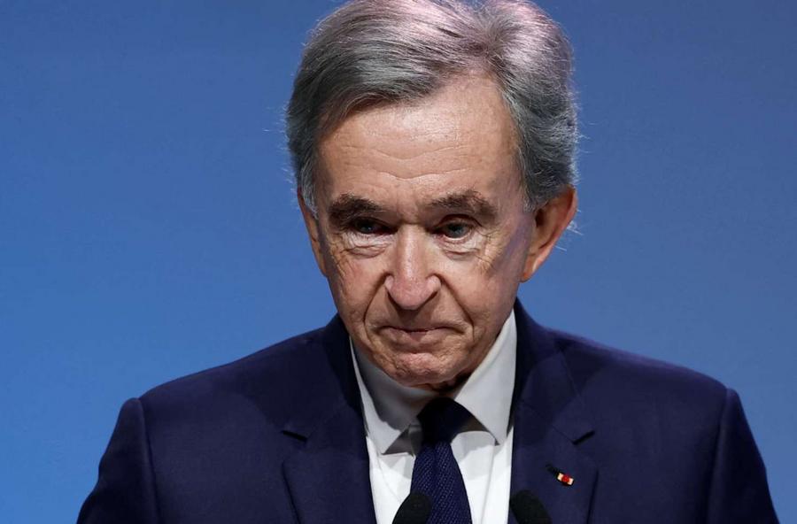 Arnault alerta sobre crisis global mientras el conflicto afecta al lujo