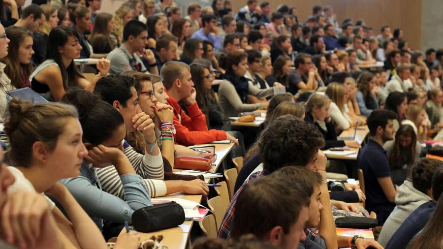 France considers higher tuition fees, raising concern among Moroccan students