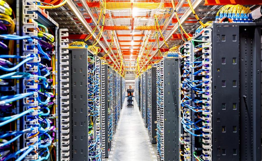 Meta firma acuerdo con AWS para desplegar millones de núcleos Graviton