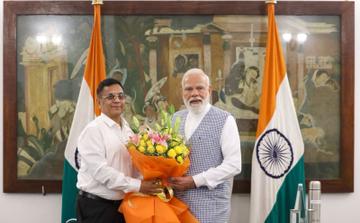 प्रधानमंत्री मोदी ने नीति आयोग के नए पूर्णकालिक सदस्य डॉ. गोबरधन दास से मुलाकात की और उनकी यात्रा को 'बेहद प्रेरणादायक' बताया।