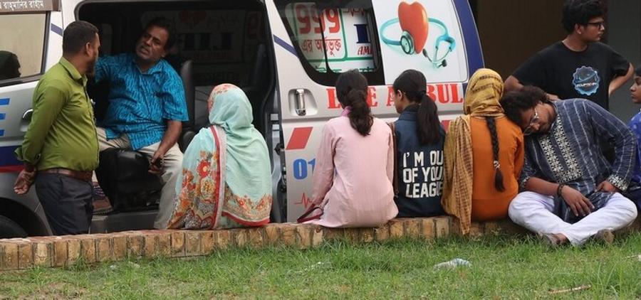 Lightning strikes kill at least 14 in Bangladesh after severe heat wave
