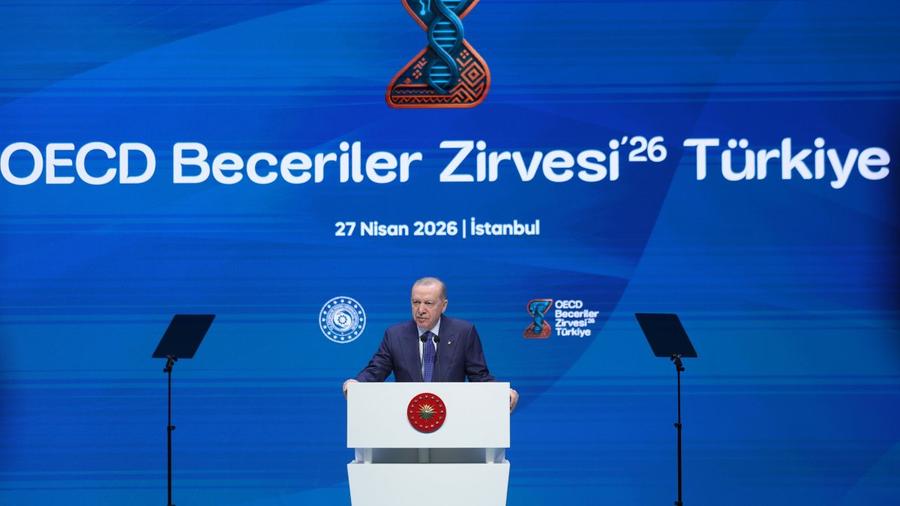 Erdoğan, yapay zeka ve robotik çağına uyum sağlanması çağrısında bulundu