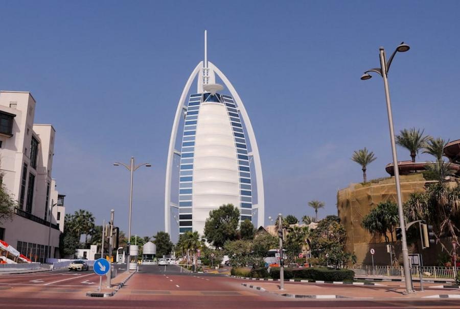 Dubai luxury hotels shut down as Gulf tourism crisis deepens