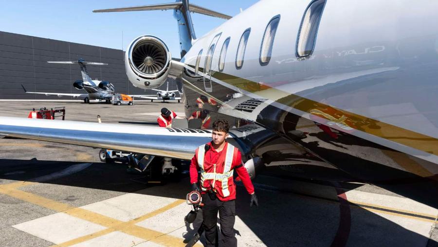 Airlines face bankruptcy risk as fuel costs soar amid Middle East conflict