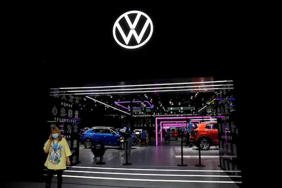 Volkswagen expects limited benefit from possible U.S. tariff refunds, CFO says