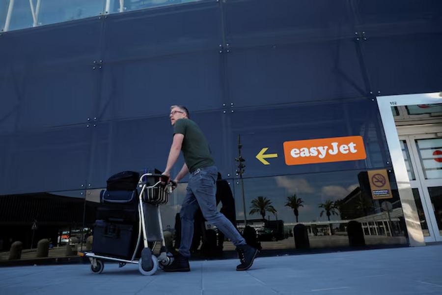 Easyjet warns of rising losses amid fuel surge and legal costs