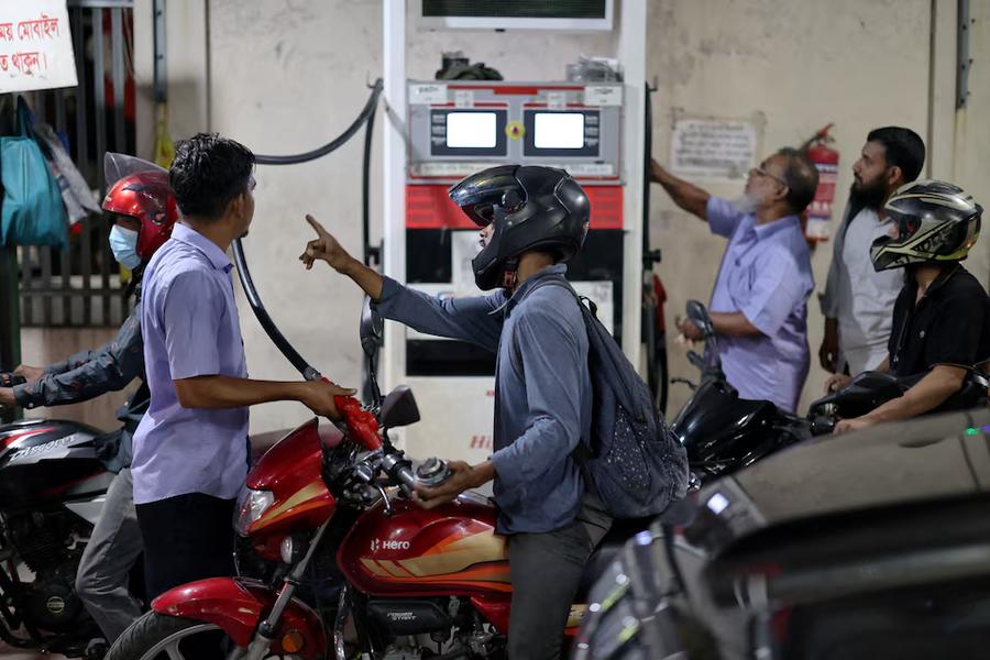Global energy crisis deepens as oil supply disruptions intensify