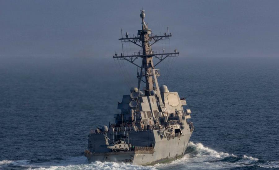 伊朗否認美國海軍艦艇通過霍爾木茲海峽，並警告發動攻擊