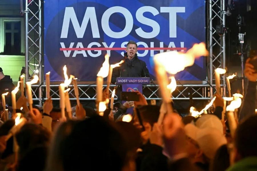 Législatives hongroises : entre continuité du Fidesz et vague de changement