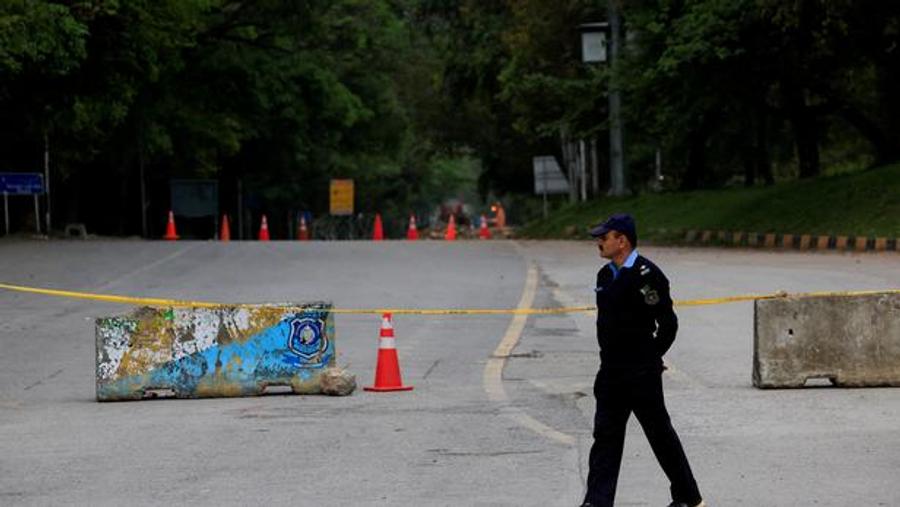 US denies agreement to unfreeze Iranian assets as peace talks begin in Islamabad