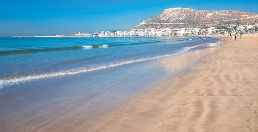 95 في المائة من الشواطئ المغربية صالحة للإستحمام