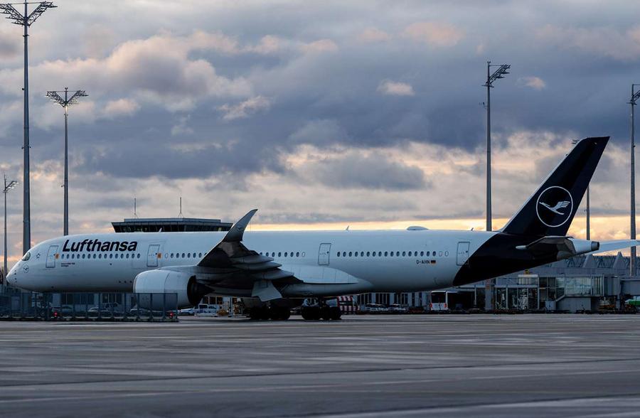 Lufthansa planea inmovilizar 40 aviones mientras la guerra en Irán duplica el precio del combustible