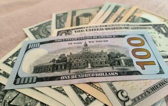 IMF: Doların %6'lık Düşüşü İhracatı Artırırken ABD'de Enflasyonu Besliyor