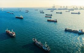 أزيد من 100 سفينة عالقة في هرمز وسط تصعيد خطير