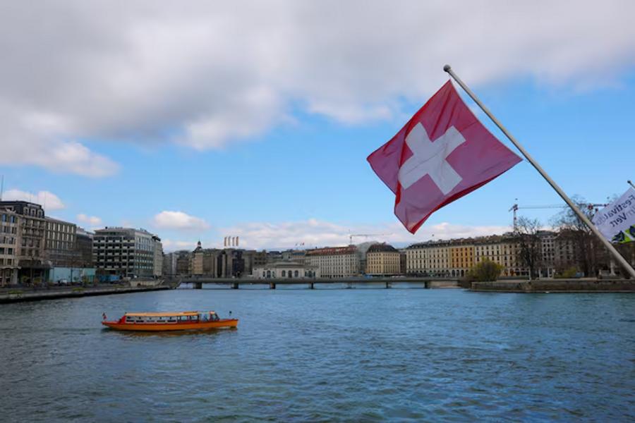 Switzerland considers stricter rules on foreign real estate purchases