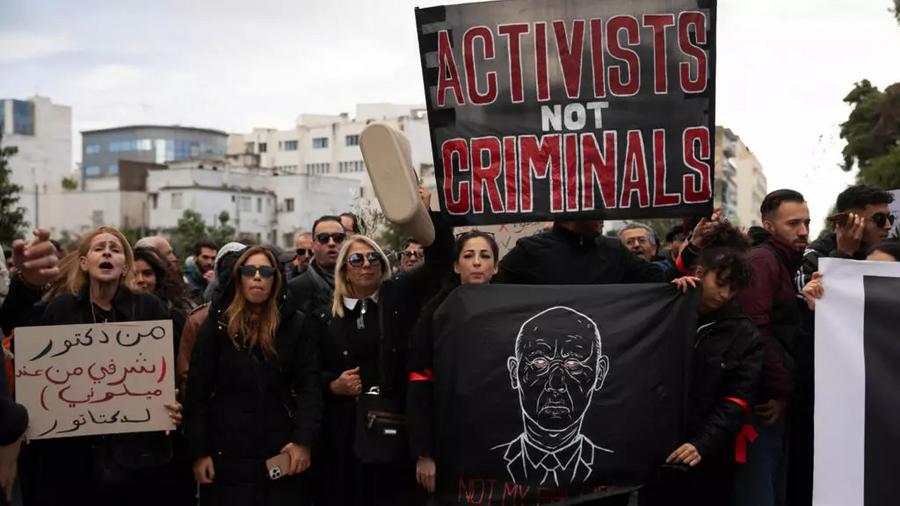 Tunisie : forte mobilisation à Tunis contre le racisme et pour la libération de militants pro-migrants