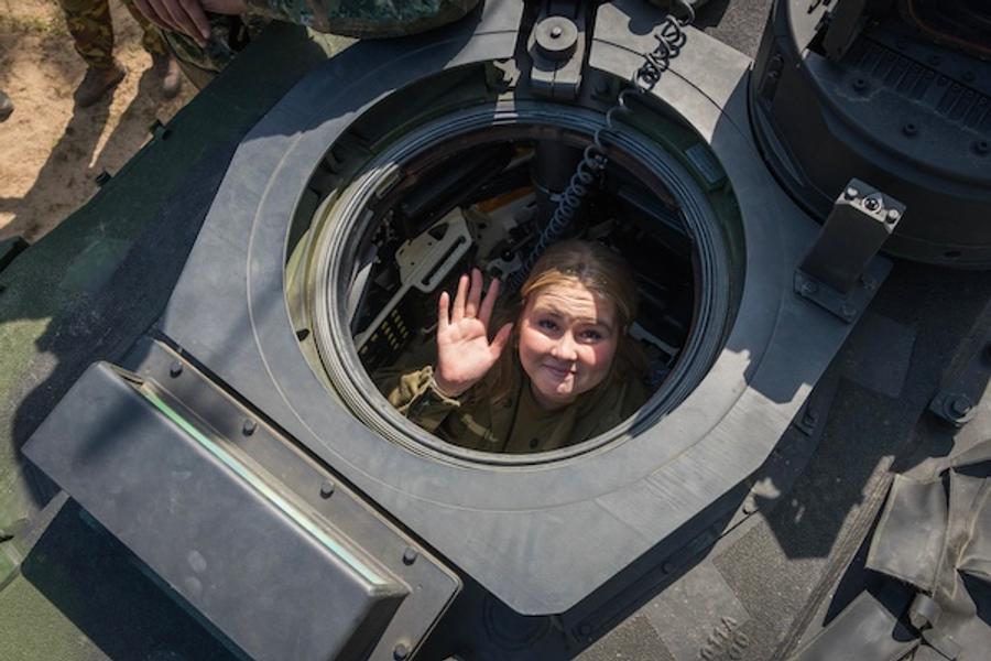Defensie doet een beroep op externe instanties voor moeilijk te vervullen ondersteunende functies