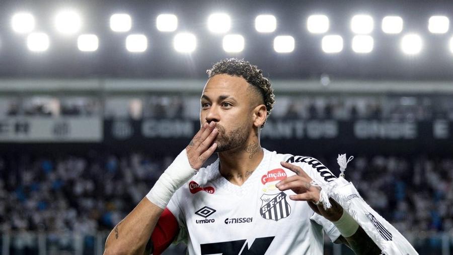 Football : Neymar vise la Coupe du monde 2026 malgré les blessures
