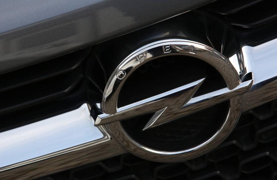 Opel ruft weltweit mehr als 900.000 Fahrzeuge wegen Airbag-Problemen zurück