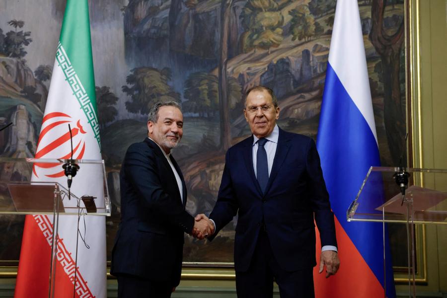 Lavrov and Qatari Prime Minister discuss Iran crisis in phone call