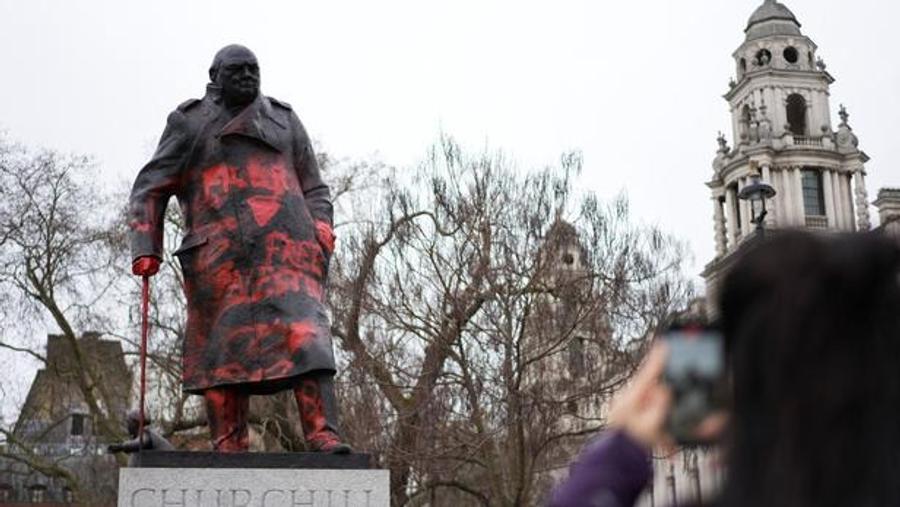 Man charged in London after vandalizing Winston Churchill statue