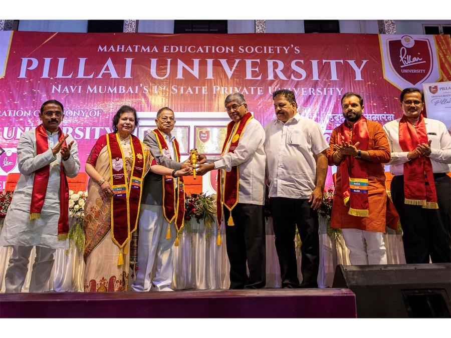 पिल्लई विश्वविद्यालय का उद्घाटन 10 फरवरी को नवी मुंबई में हुआ।