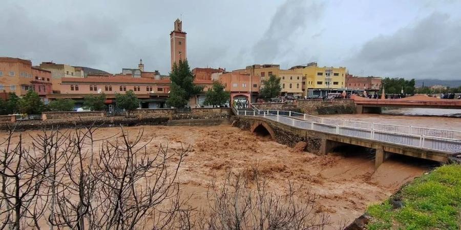 Oued Oum Er-Rbia en crue : vigilance renforcée à Khénifra face à la montée rapide des eaux