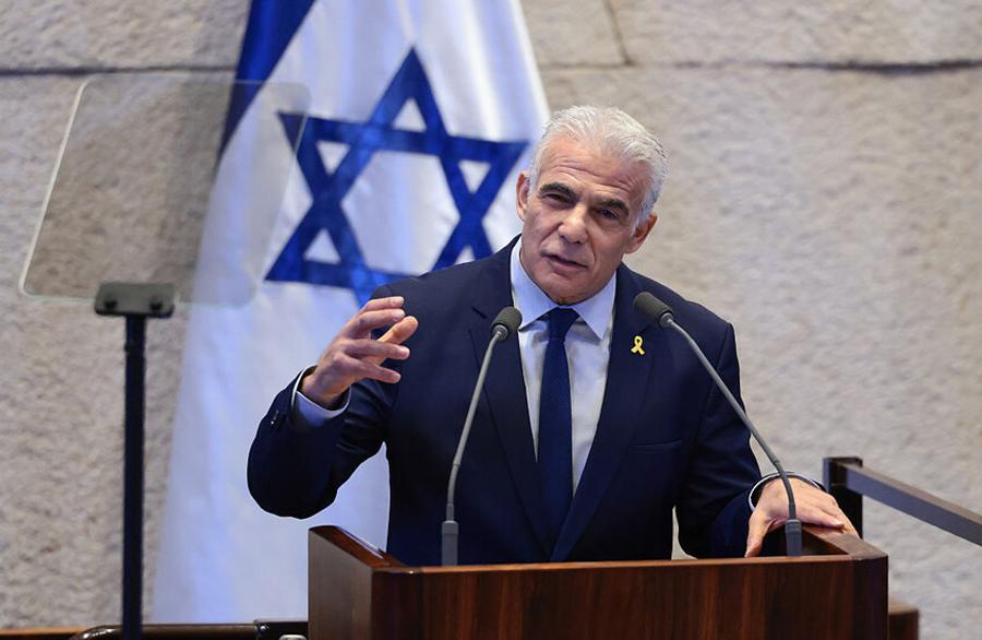 לפיד מבקר את כישלונו של נתניהו: אסון פוליטי חסר תקדים וכישלון אסטרטגי