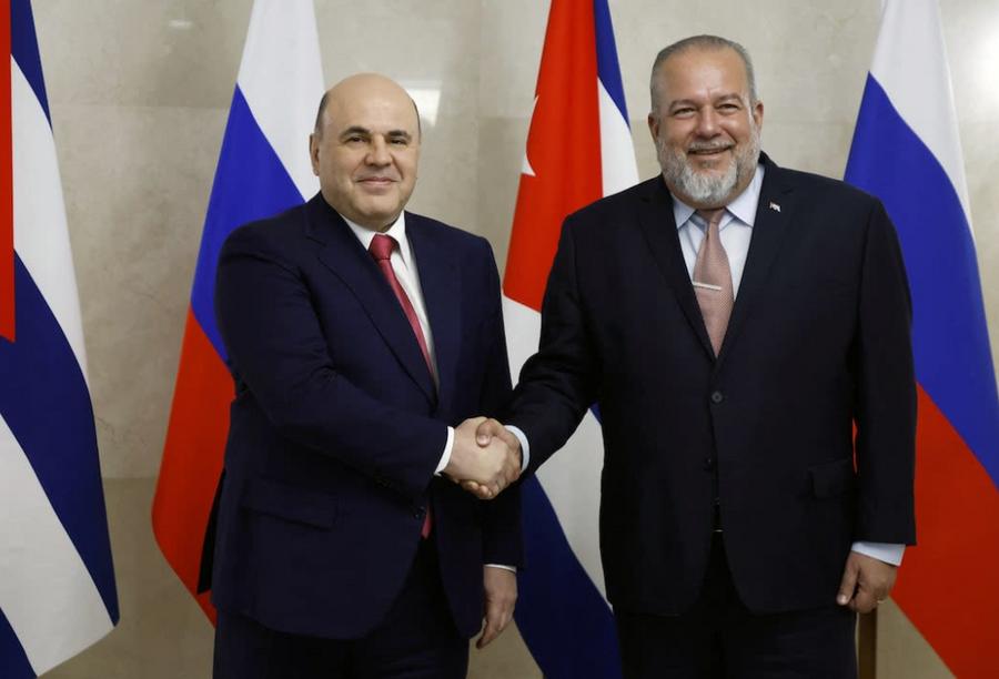 Russia pledges oil aid to Cuba amid tourist evacuation