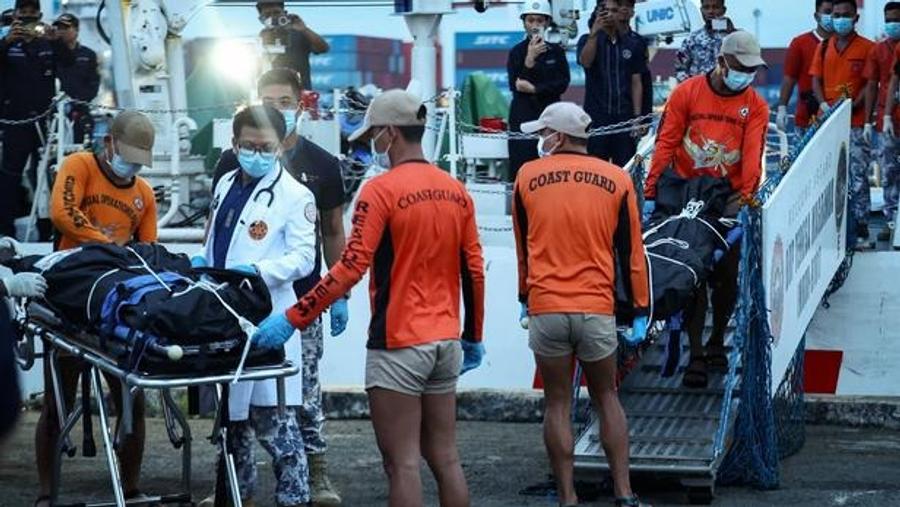 Naufragio en Filipinas deja 52 muertos