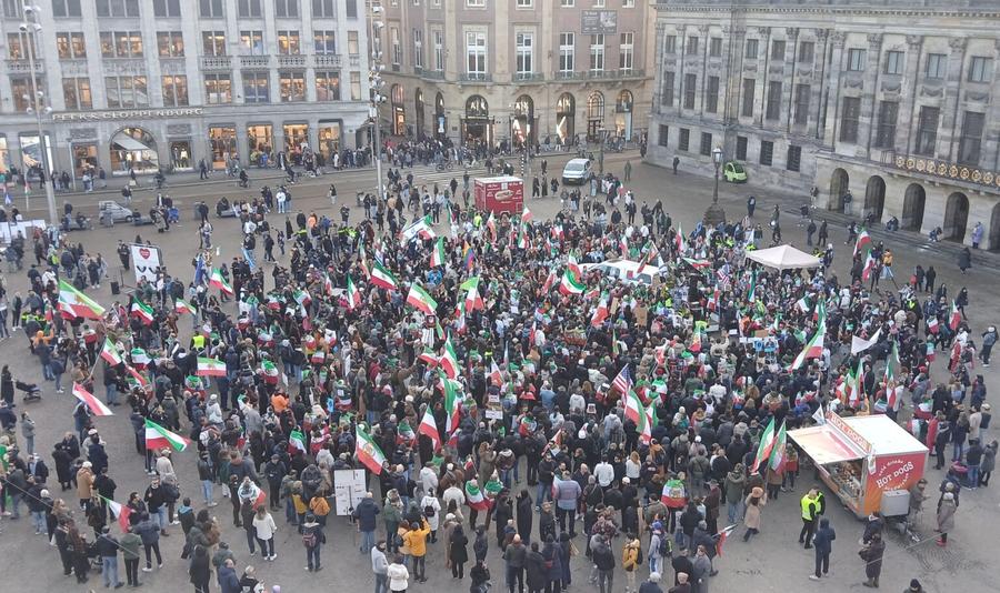 Iraniërs in Nederland blijven protesteren ter ondersteuning van hun landgenoten