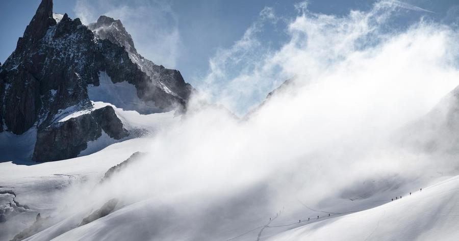 Avalanche in Italian Alps kills two skiers, one seriously injured
