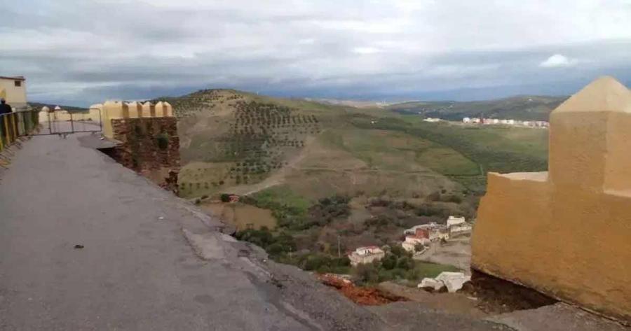 Fortes pluies et vents violents : un rempart historique s’effondre dans la médina de Taza