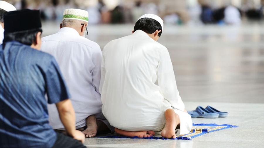 الأسس التي يقوم عليها الإيمان بالله تعالى