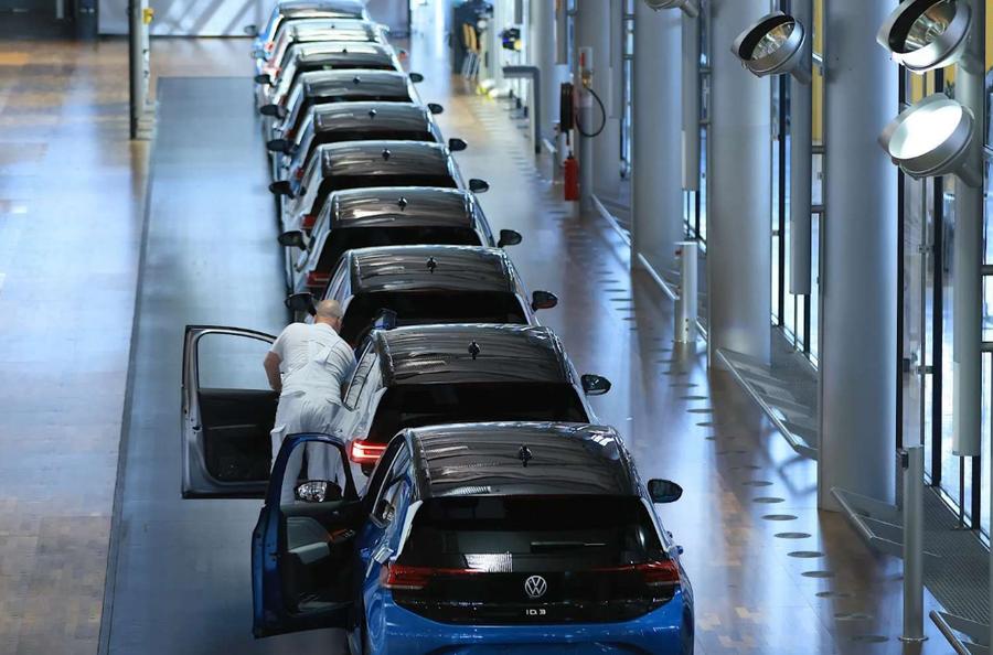 Volkswagen and Stellantis CEOs seek EU protections for European-made EVs