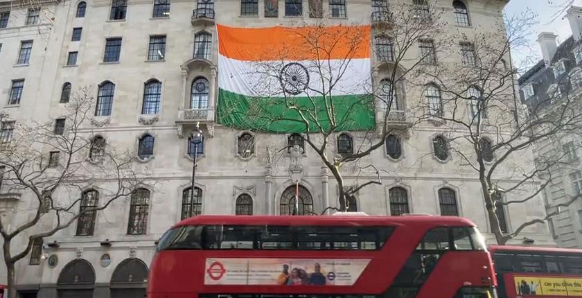 रिपोर्ट के अनुसार, भारतीय समुदाय ब्रिटेन का सबसे आर्थिक रूप से सफल प्रवासी समूह बनकर उभरा है, जो ब्रिटेन की अर्थव्यवस्था को आकार दे रहा है।