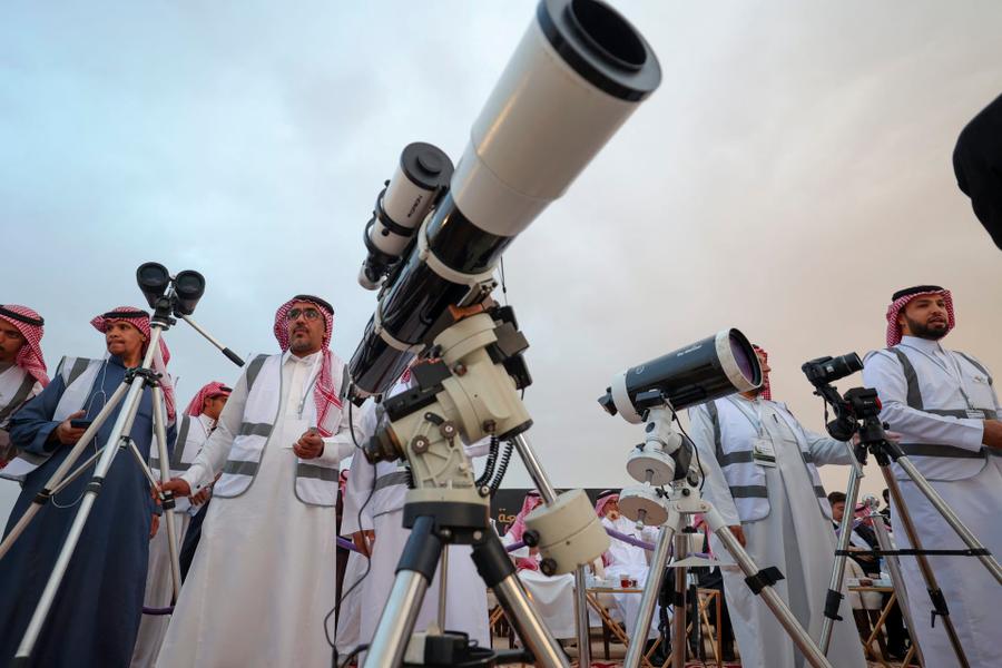 السعودية تعلن الجمعة أول أيام عيد الفطر