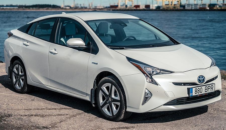 Toyota patents highlight advances in remote assisted and adaptive autonomous driving