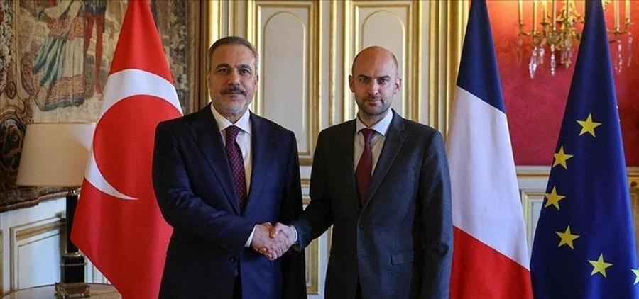 Turkish and French Foreign Ministers discuss regional tensions in phone call