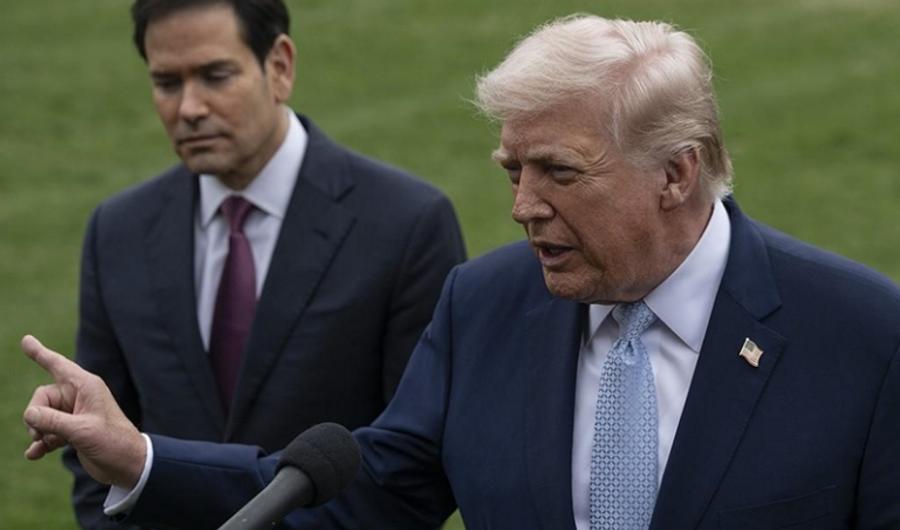 Trump droht mit dem Einsatz von ICE-Beamten an Flughäfen während des Shutdown-Sacks