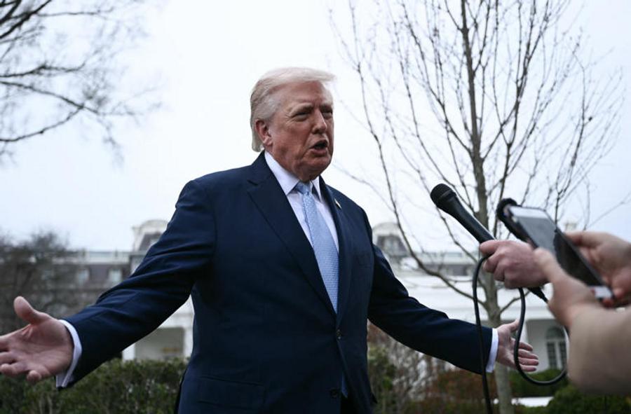 Iran–États-Unis : Trump menace d’une escalade tout en maintenant le dialogue