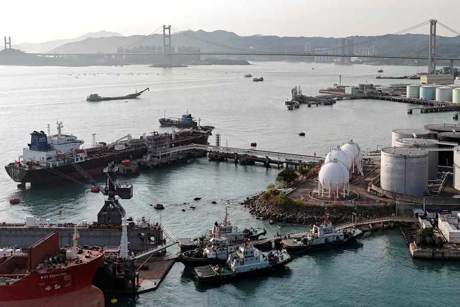 Asian refiners turn to Iranian oil after temporary U.S. sanctions waiver