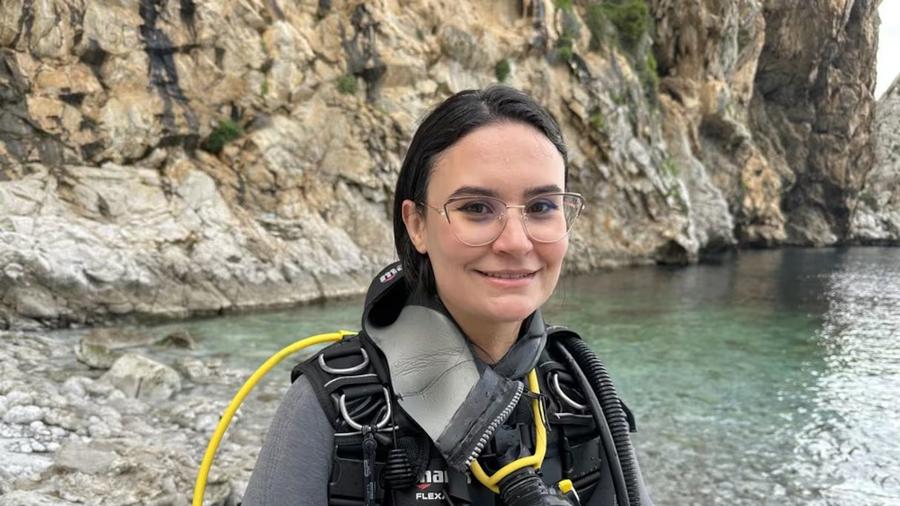 Hajar Bouzaidi abre camino en el buceo de Marruecos