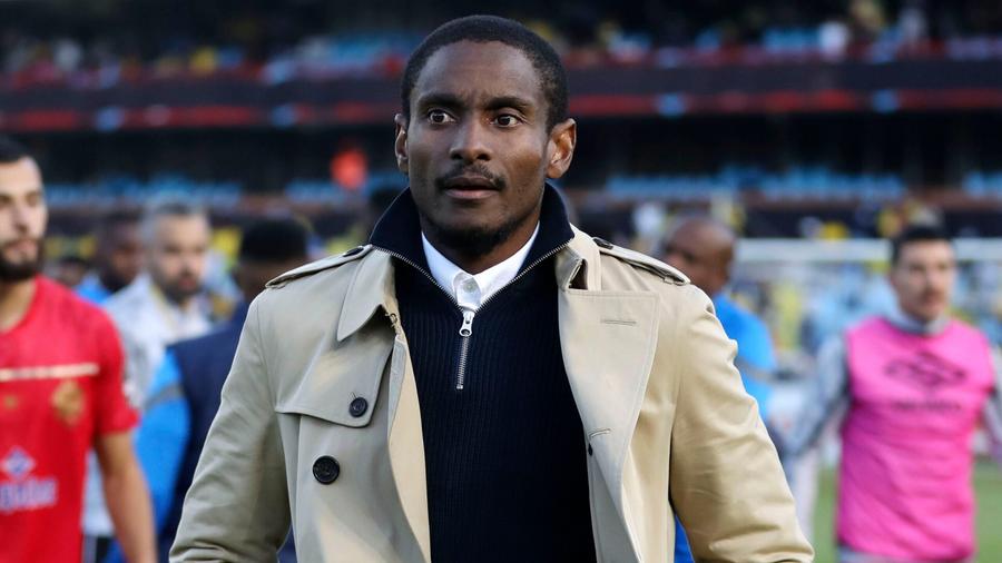 Mokwena enfin libre : direction Al‑Ittihad Tripoli après son arrestation à Alger