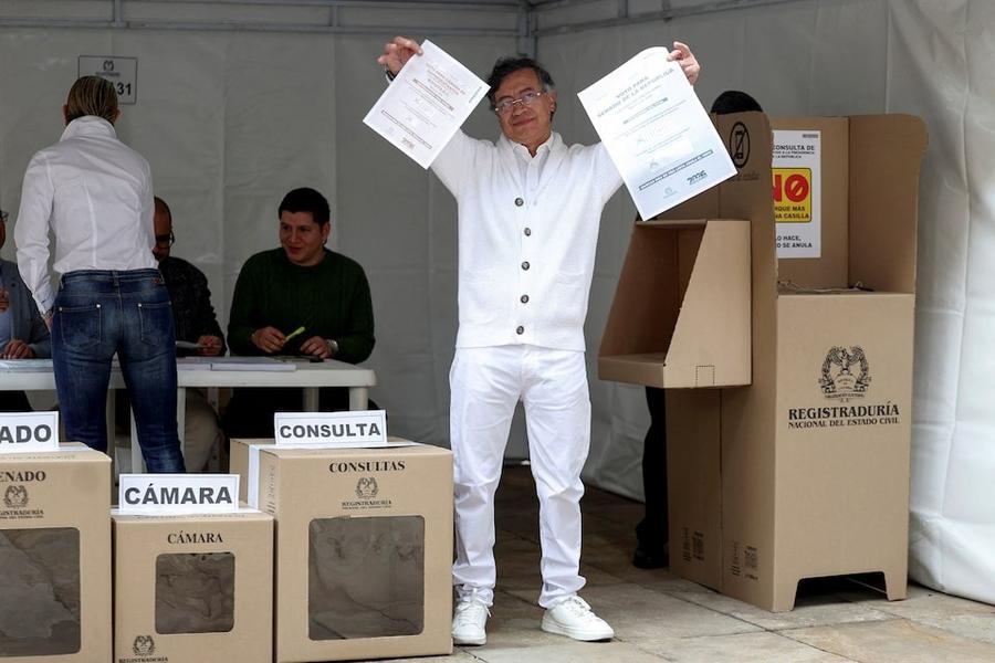 Colombians vote in congressional elections and presidential primaries