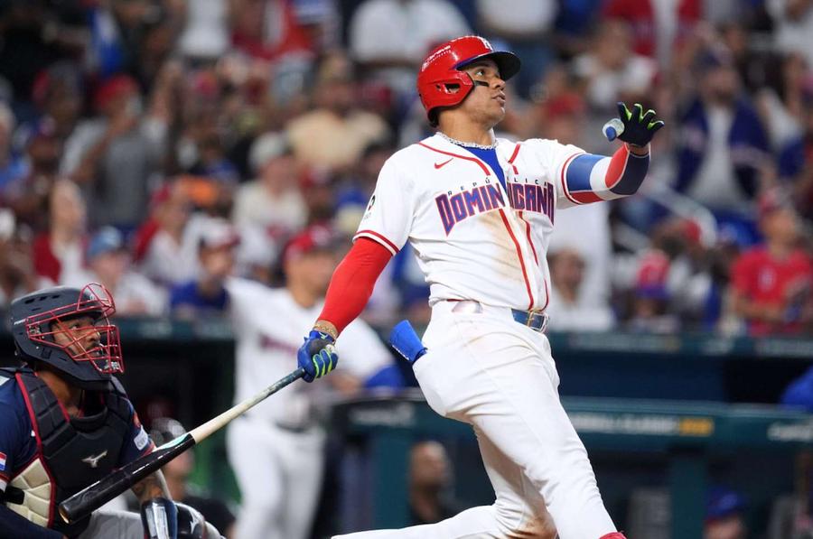 Dominican Republic and Venezuela clash for top spot in World Baseball Classic pool D