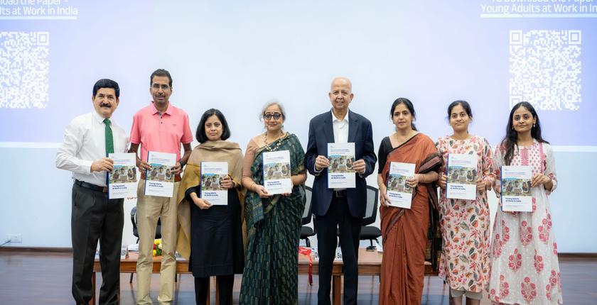 भारत में वेतनभोगी नौकरियों में लगी युवा महिलाओं का प्रतिशत केवल 18% है, जबकि युवा पुरुषों का प्रतिशत 79% है: रिपोर्ट