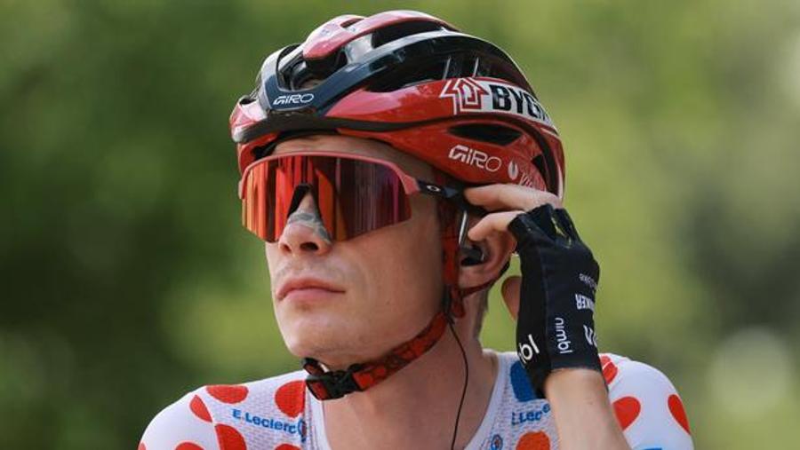 乔纳斯·文格加德因戏剧性事故退出2026年环法自行车赛